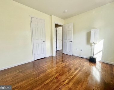 19 Hickory Lane - Photo Thumbnail 17