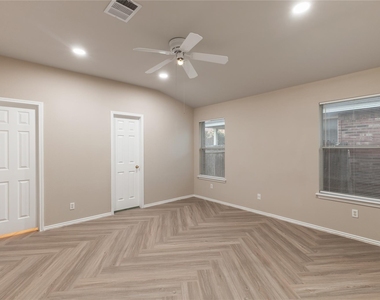 13326 James Monroe St - Photo Thumbnail 9
