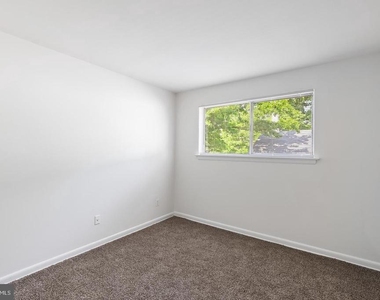 5120 Astor Place Se - Photo Thumbnail 5