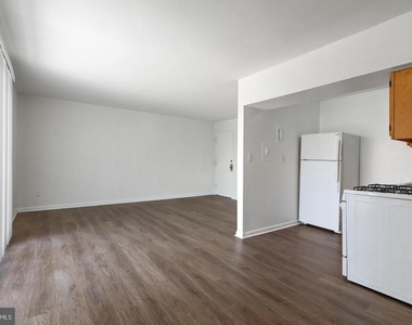 5124 Astor Place Se - Photo Thumbnail 4