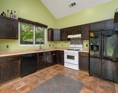 16402 Malden Dr - Photo Thumbnail 5