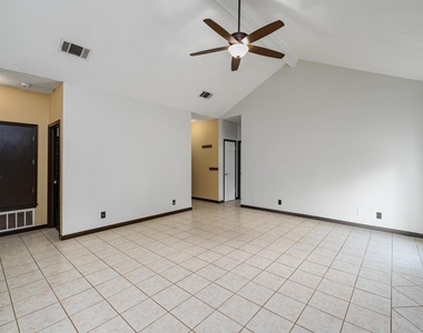 16402 Malden Dr - Photo Thumbnail 4