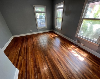 4902 Caswell Ave - Photo Thumbnail 12