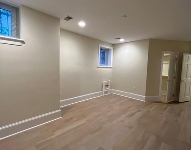 1529 Q Street Nw - Photo Thumbnail 17