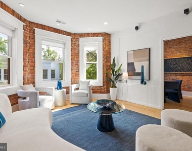 1617 Swann Street Nw - Photo Thumbnail 6