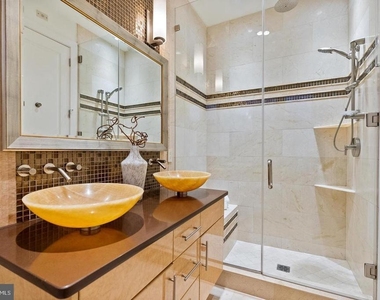1617 Swann Street Nw - Photo Thumbnail 17