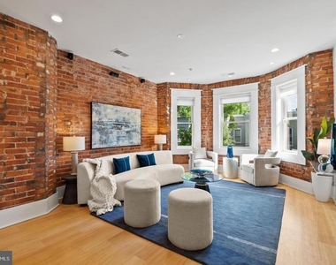 1617 Swann Street Nw - Photo Thumbnail 5