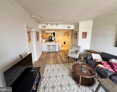 777 7th Street Nw - Photo Thumbnail 4