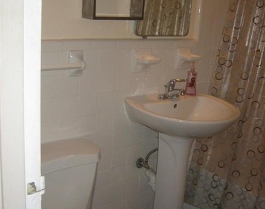1711 Massachusetts Avenue Nw - Photo Thumbnail 11