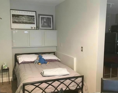 1711 Massachusetts Avenue Nw - Photo Thumbnail 10