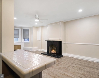405 Constitution Avenue Ne - Photo Thumbnail 2