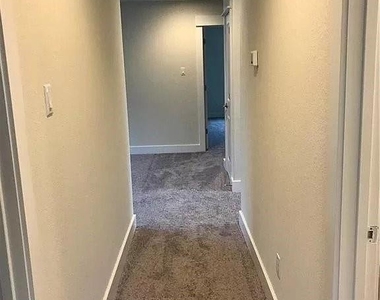 1051 Kenney Fort Xing - Photo Thumbnail 14