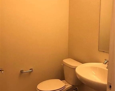 1051 Kenney Fort Xing - Photo Thumbnail 16