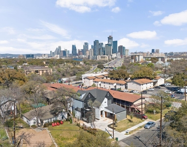 1402 Summit St - Photo Thumbnail 35