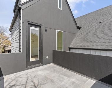 1402 Summit St - Photo Thumbnail 23