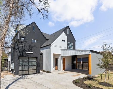1402 Summit St - Photo Thumbnail 1
