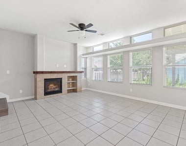 216 Greene Dr - Photo Thumbnail 2