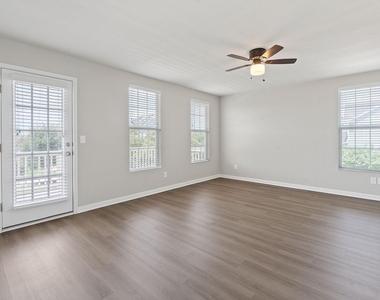 216 Greene Dr - Photo Thumbnail 8