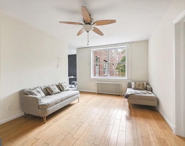 939 Longfellow Street Nw - Photo Thumbnail 4