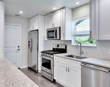 2815 Inridge Dr - Photo Thumbnail 3