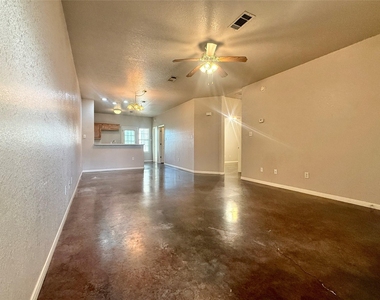 1406 Bergin Ct - Photo Thumbnail 4