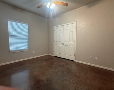 1406 Bergin Ct - Photo Thumbnail 10