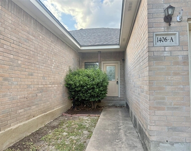 1406 Bergin Ct - Photo Thumbnail 1