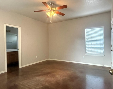 1406 Bergin Ct - Photo Thumbnail 6