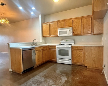 1406 Bergin Ct - Photo Thumbnail 5
