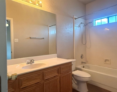 1406 Bergin Ct - Photo Thumbnail 9