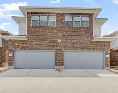 605 W South St - Photo Thumbnail 14