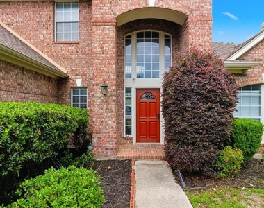 10008 Lachlan Dr - Photo Thumbnail 19