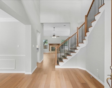 5301 Deerwood Ln - Photo Thumbnail 1