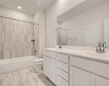 605 W South St - Photo Thumbnail 11
