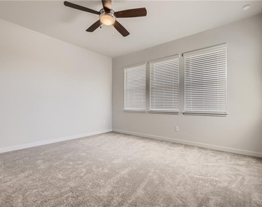 605 W South St - Photo Thumbnail 8