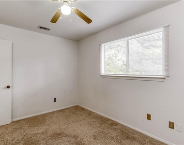 4200 Everest Ln - Photo Thumbnail 22