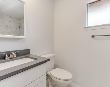 4200 Everest Ln - Photo Thumbnail 27