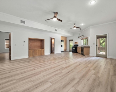 101 Firebird St - Photo Thumbnail 23