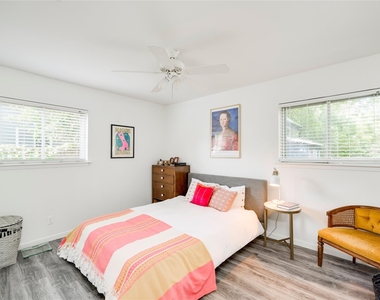 5300 Halmark Dr - Photo Thumbnail 20