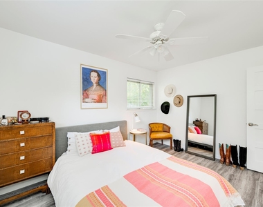 5300 Halmark Dr - Photo Thumbnail 21