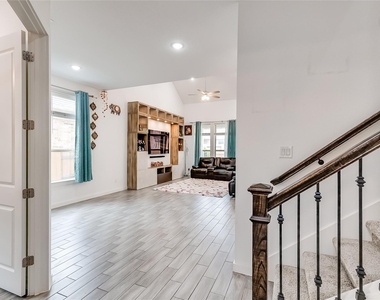 833 Whitetail Dr - Photo Thumbnail 32