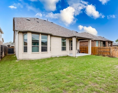833 Whitetail Dr - Photo Thumbnail 36