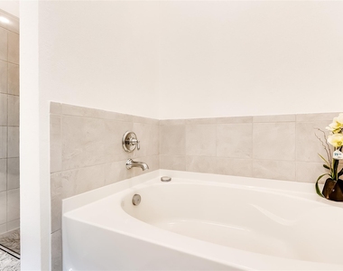 833 Whitetail Dr - Photo Thumbnail 21