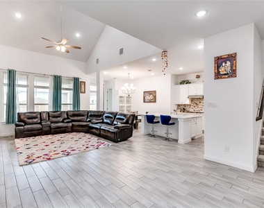 833 Whitetail Dr - Photo Thumbnail 14