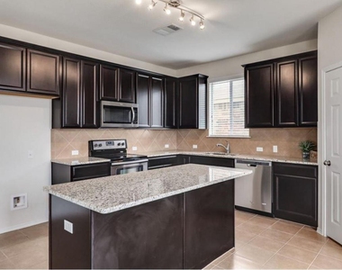 169 Marcheeta Way - Photo Thumbnail 6