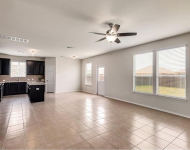 169 Marcheeta Way - Photo Thumbnail 7