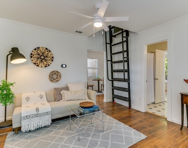1110 W 22nd St - Photo Thumbnail 16