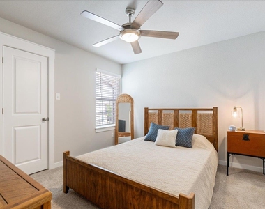 17103b Crane Fly Dr - Photo Thumbnail 23
