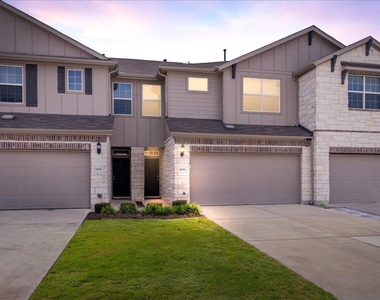17103b Crane Fly Dr - Photo Thumbnail 1