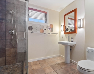 1812 West Ave - Photo Thumbnail 10